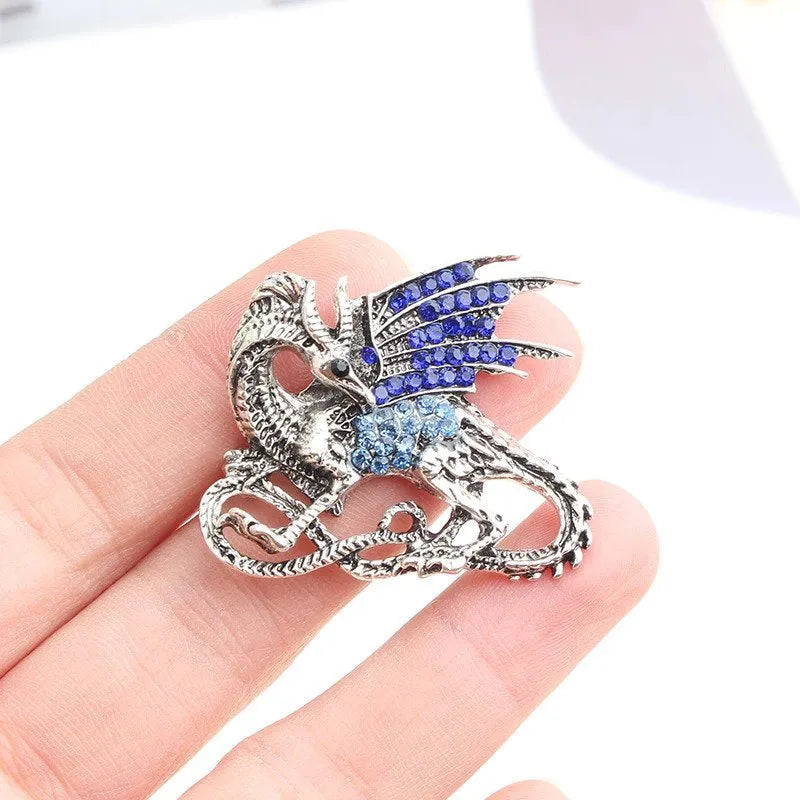 Animal design collar pin brooch in gold or silver electroplated alloy, 43mm x 38mm, for suit and lapel use
