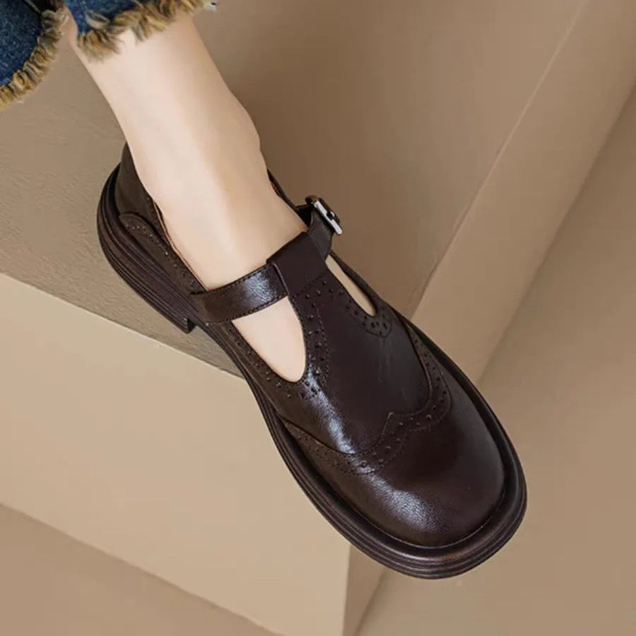 Women's brown British-style flat leather shoes with round toe and sheepskin upper