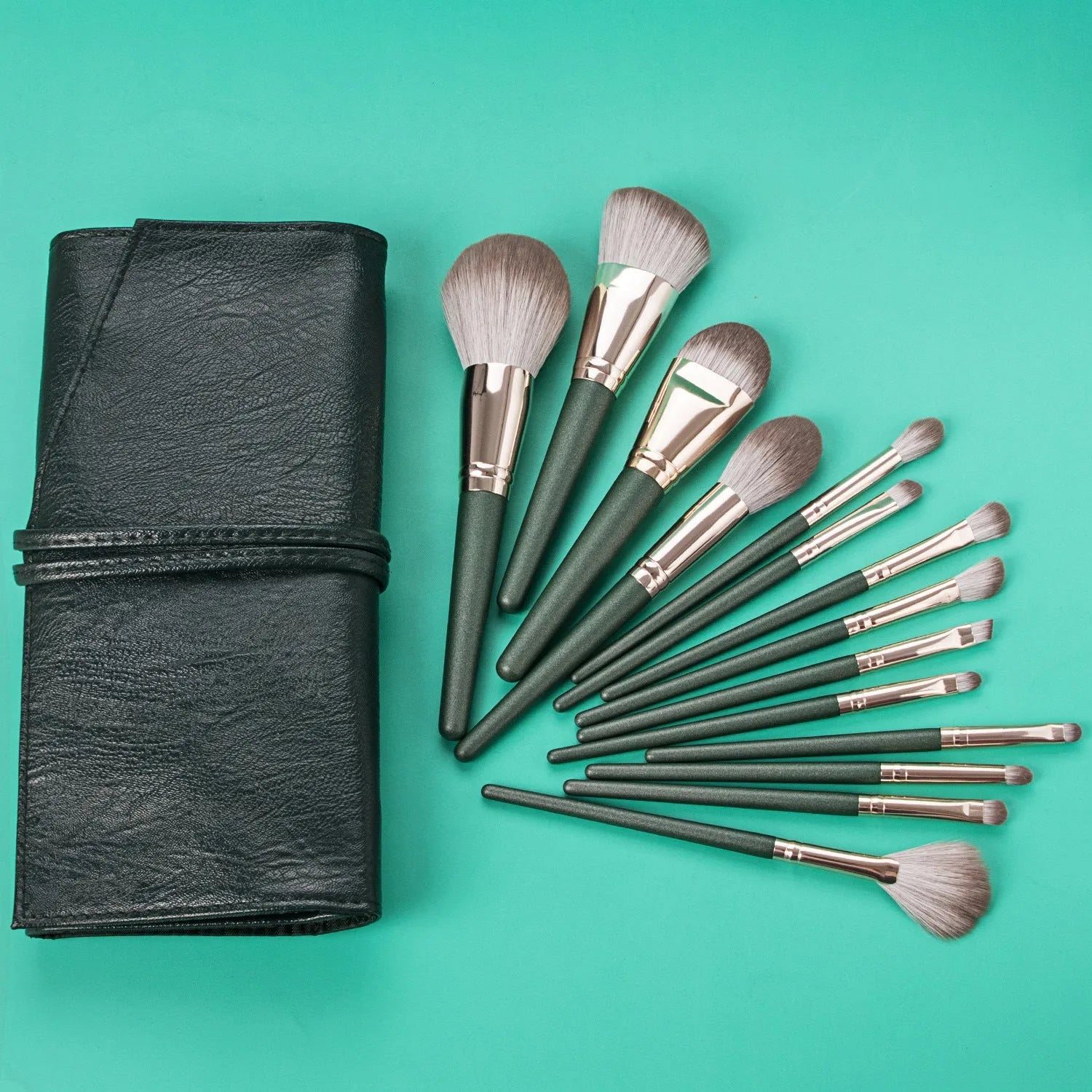 7-piece makeup brush set with Nylon bristles wooden handles and storage bucket in Classic Purple