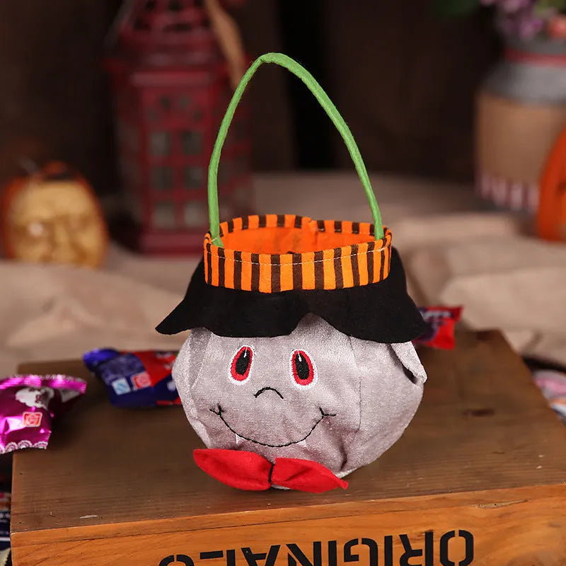 Halloween candy bag with pumpkin pattern, 16cm square size with handle for trick-or-treating