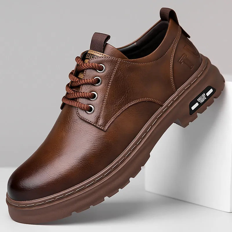 Men's retro casual leather shoes in black and brown with round toe and artificial PU upper