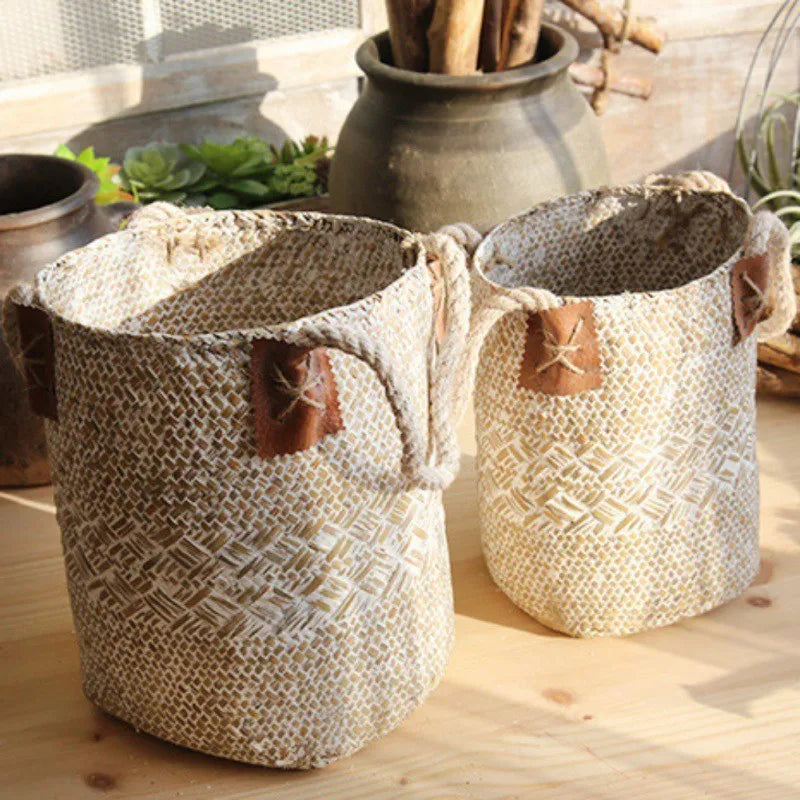 Hand woven seagrass basket with hanging rope, two sizes S and L, pastoral style, brown or white