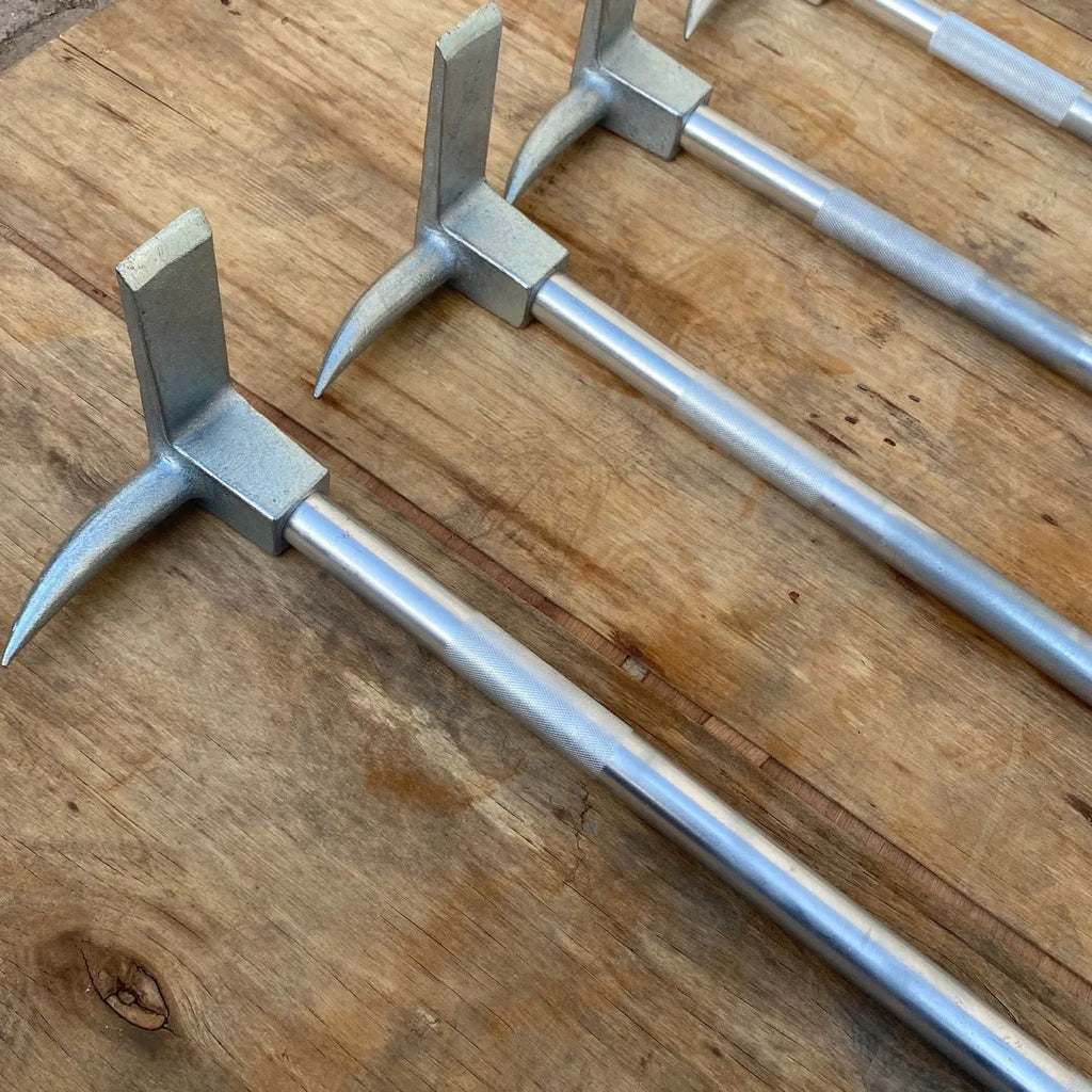 Silver carbon steel wrecking bar 24 inch 61cm multifunctional fire breaking tool with iron collar