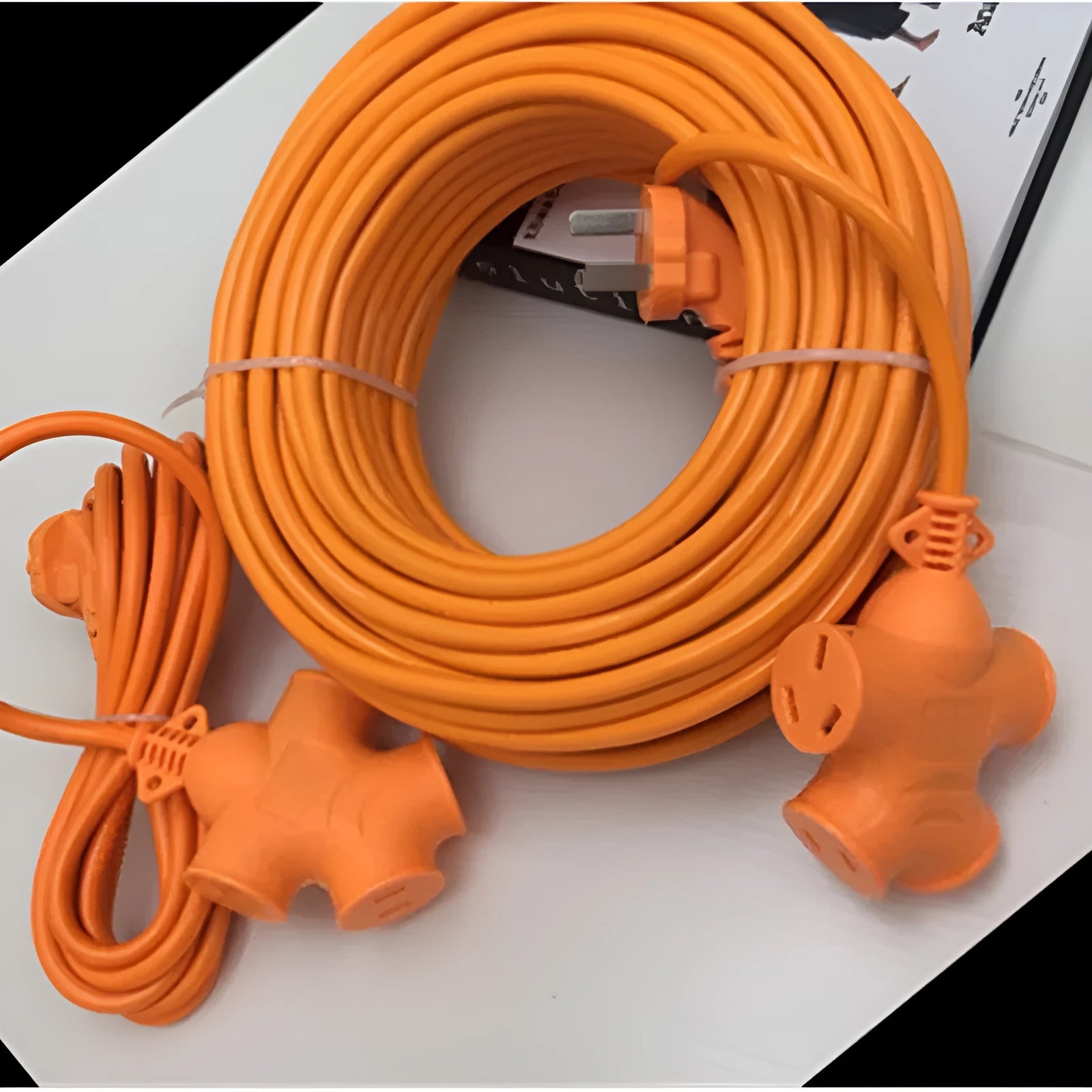 High-power flip-flop socket extension lead with multiple sockets, 2200W 10A, white body with anti-slip plug