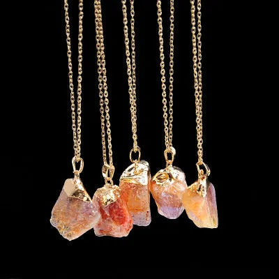 Crystal pendant necklace with natural stone and dyeing finish on adjustable chain