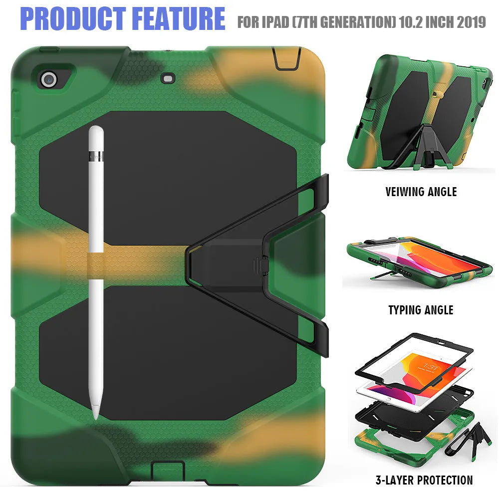 Flat protective sleeve for iPad 10.2 in silicone and plastic back cover, black colour option