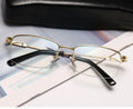 Men's dual-use presbyopia glasses with metal frame and clip in black colour