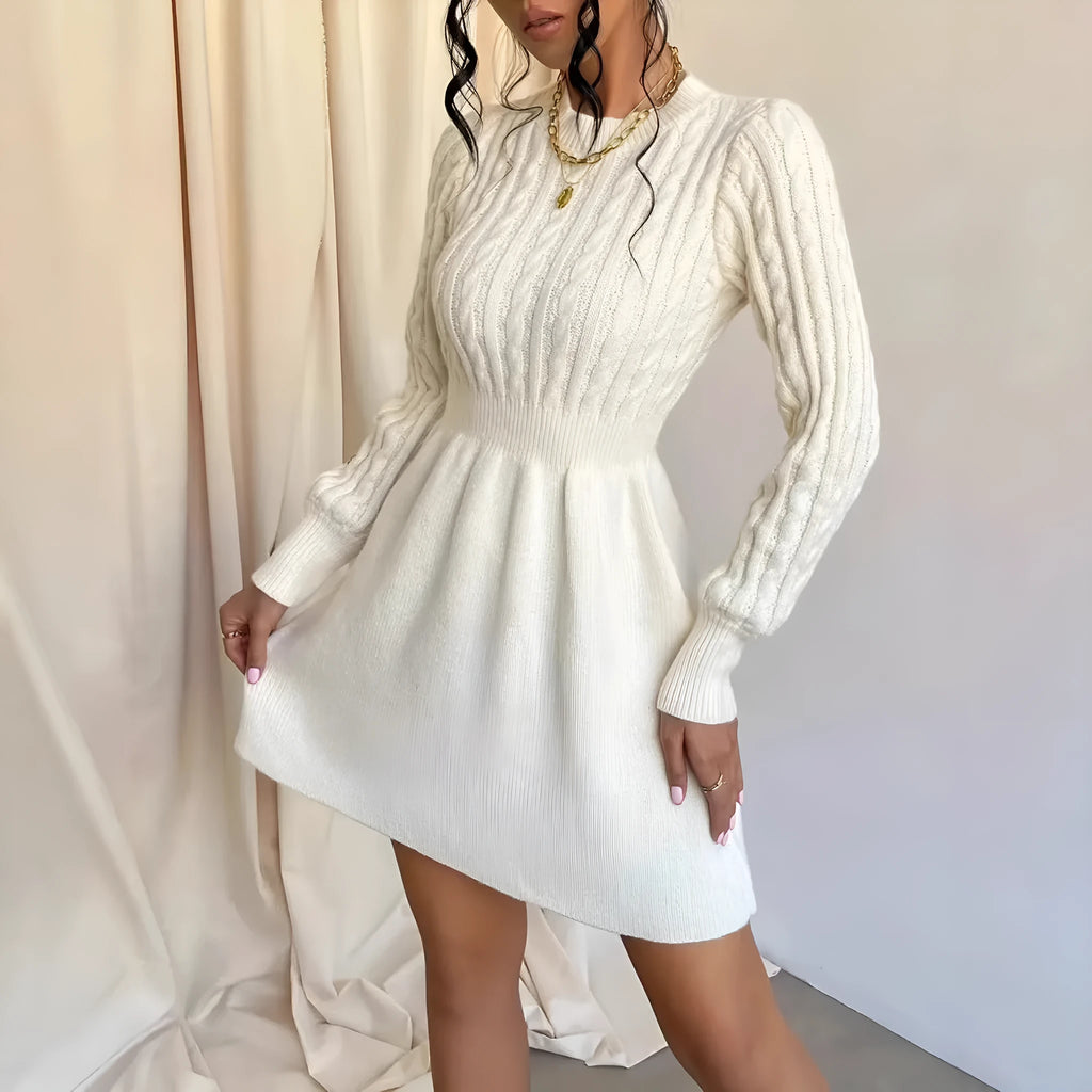 Korean-style waist-defining dress with round neck and twisted knit base in cream colour