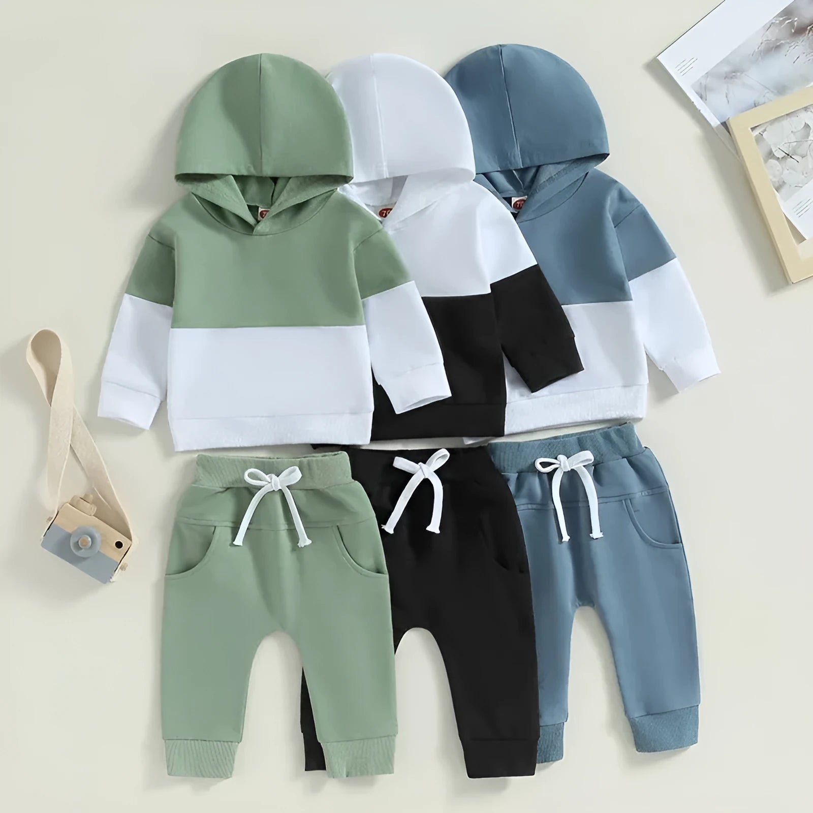 Children's hoodie and tracksuit set in black with cartoon pattern, polyester pullover and trousers for 70-110cm height