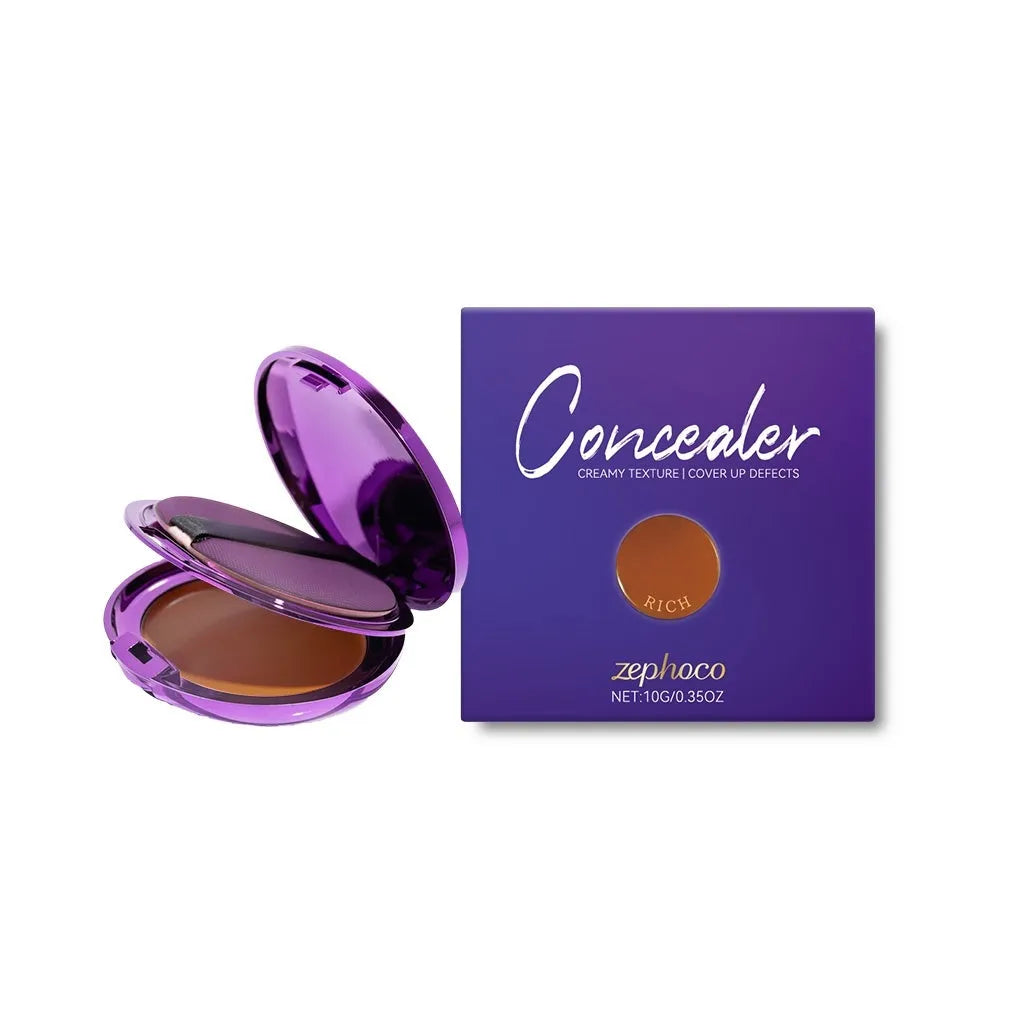 Efficient concealer plate with water and sweet almond oil formula in three shade options