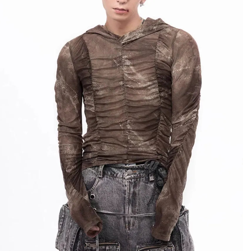 Boy wearing a lightweight ice silk printing pleating bottoming shirt in picture colour.