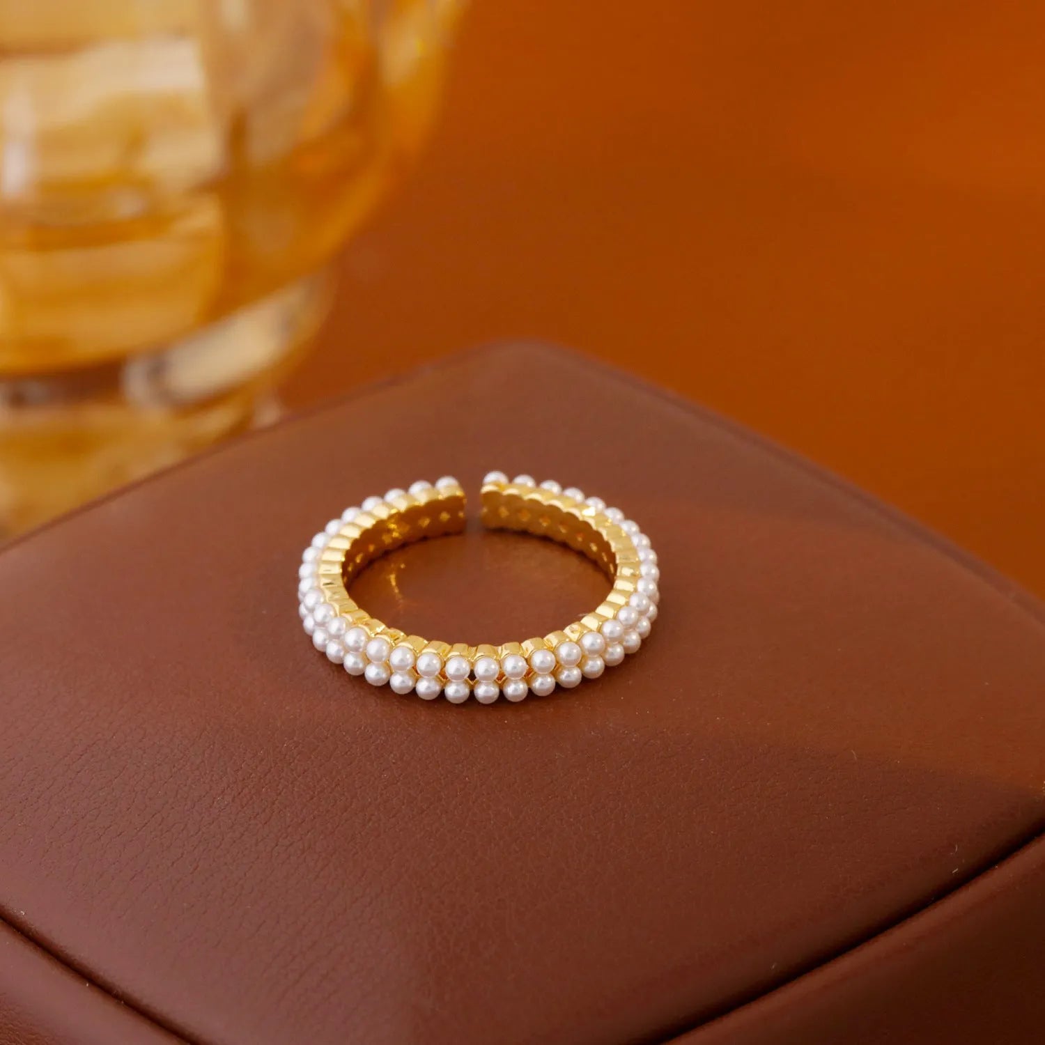Gold geometric open mouth pearl ring for women with round elements and electroplated finish