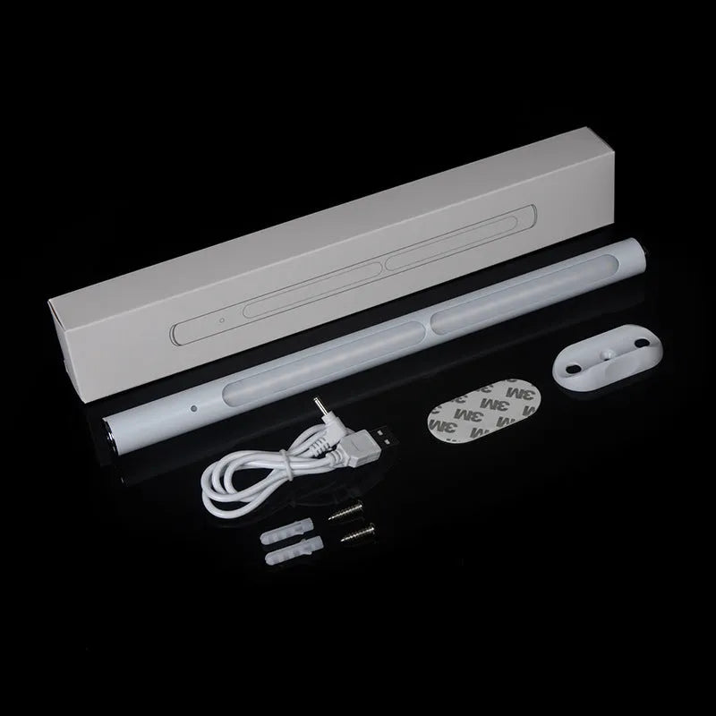 Silver handheld UV disinfection stick with PC and aluminium tube, 20x300mm dimensions, USB rechargeable
