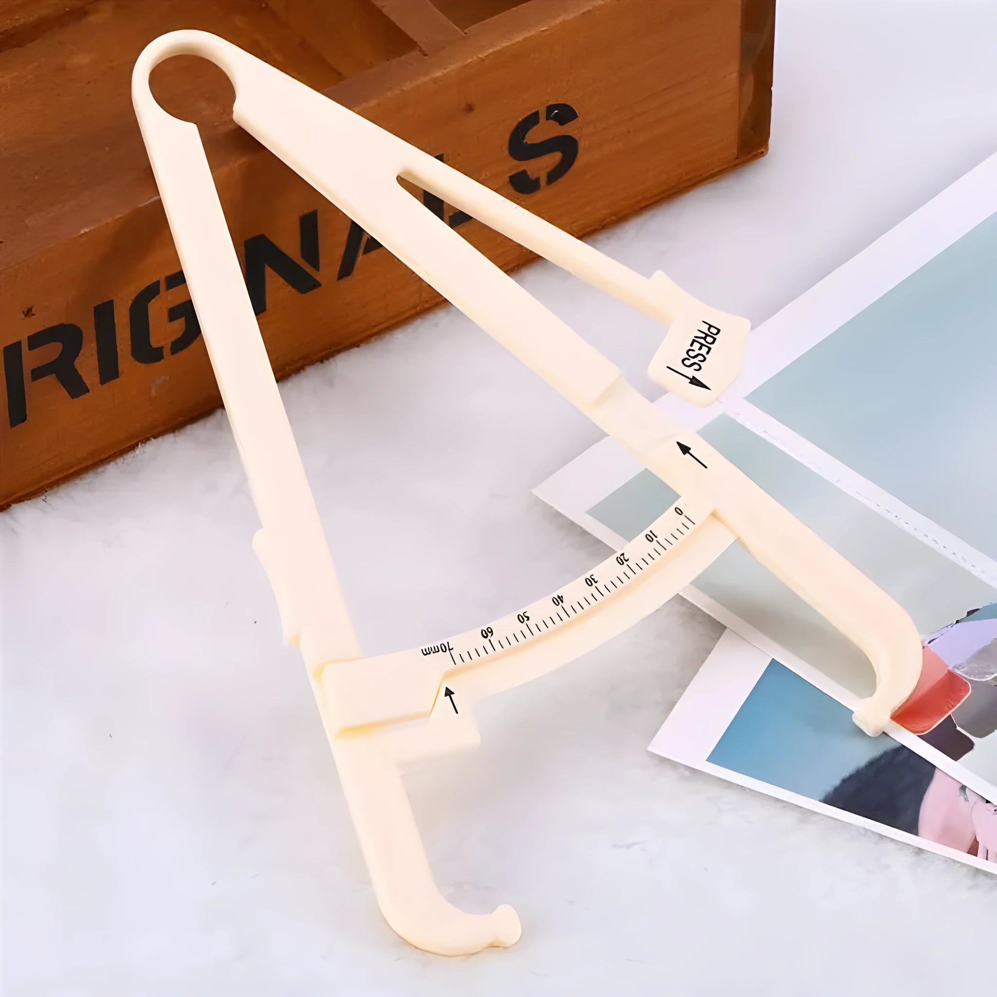 Acrylic body fat caliper measuring instrument with 200mm range for skin fold thickness measurement