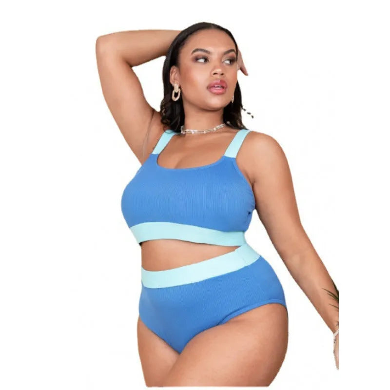 A solid colour women's plus-size bikini set featuring high-waisted briefs.
