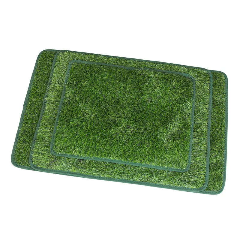 Green dog grass pee pad with realistic lawn appearance for pet toilet training