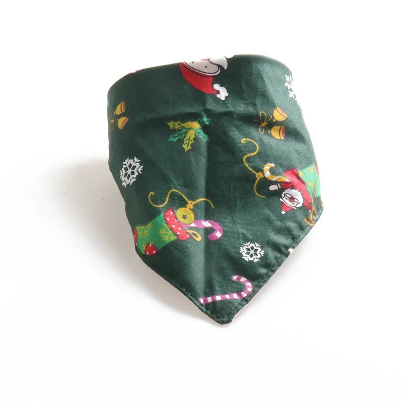 Pet bandage triangle scarf in Green Snowflake colour, cloth saliva towel and collar for dogs and cats, size S 34x34x50 cm