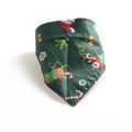 Pet bandage triangle scarf in Green Snowflake colour, cloth saliva towel and collar for dogs and cats, size S 34x34x50 cm