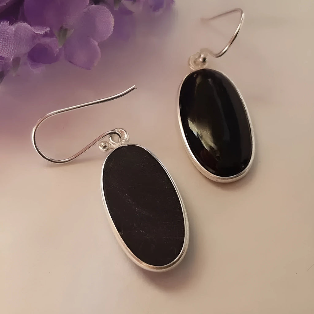 Women's 925 silver earrings with oval black agate pendants and geometric Chinese styling