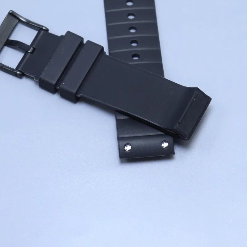 Cardia Santos Sandus rubber watch strap in black with 23mm lug width and silver buckle