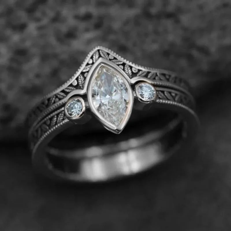Women's antique silver geometric alloy ring, retro style, sizes 6 to 10