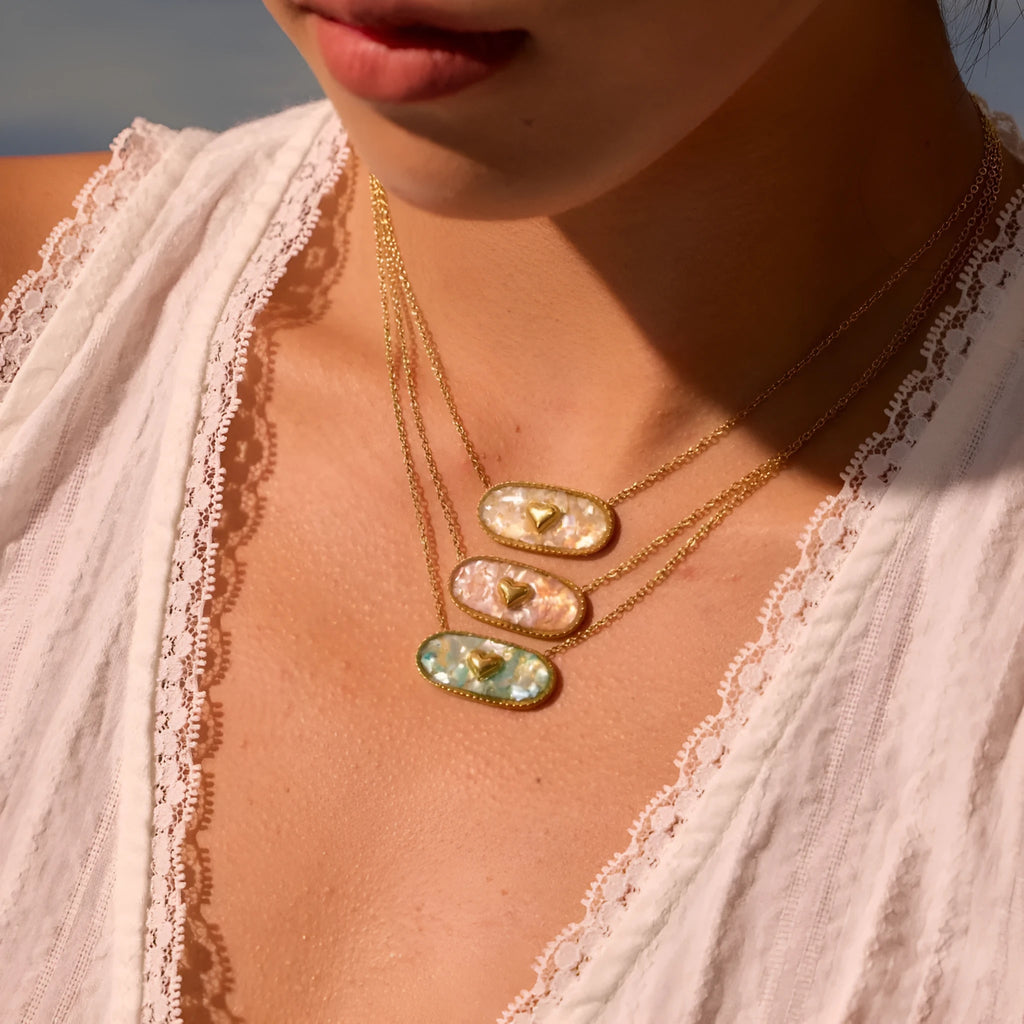 Love heart-shaped oil dripping 18K gold plated stainless steel necklace on adjustable chain, green colour variant