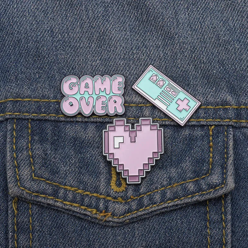 Alloy stereo game console badge in independent OPP packaging