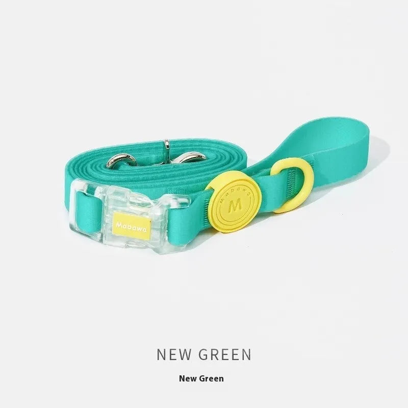 Nylon dog leash and collar set in choice of four colours with hand-holding rope.