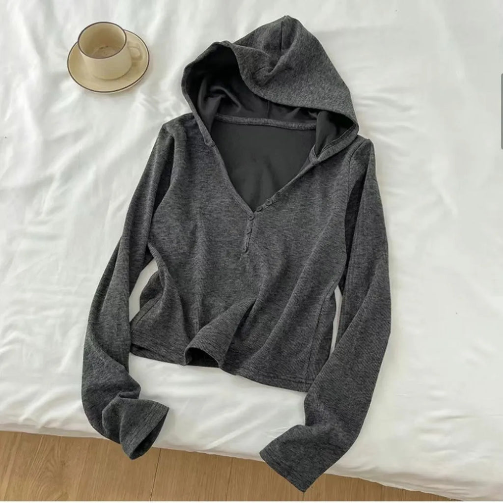 Grey Korean style casual sports suit set with long princess sleeve top, shorts, and matching vest, sizes L to 4XL