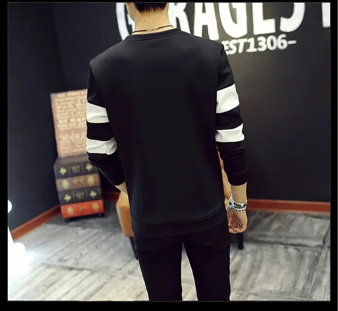 Long sleeve stitching bottoming shirt in milk silk fabric with letter pattern, loose fit, available in black and white
