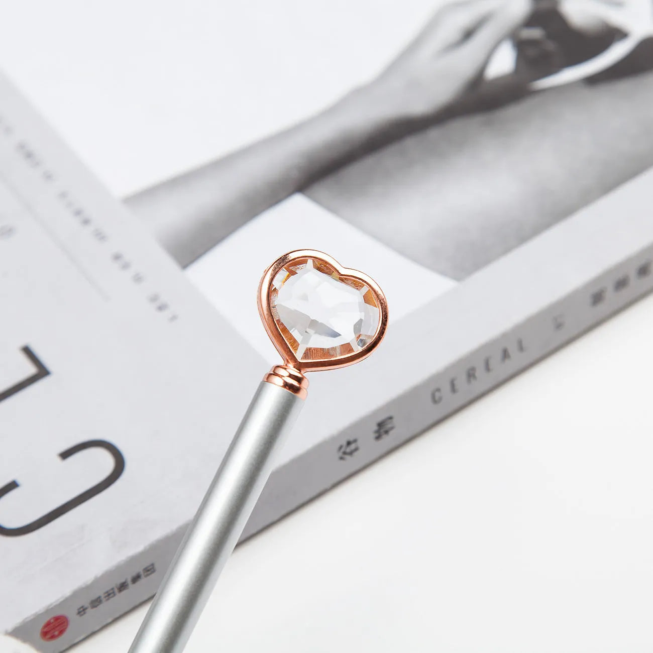 Creative Crystal Love Ball Diamond Metal Pen in golden, rose gold, and silver finishes showing decorative pattern