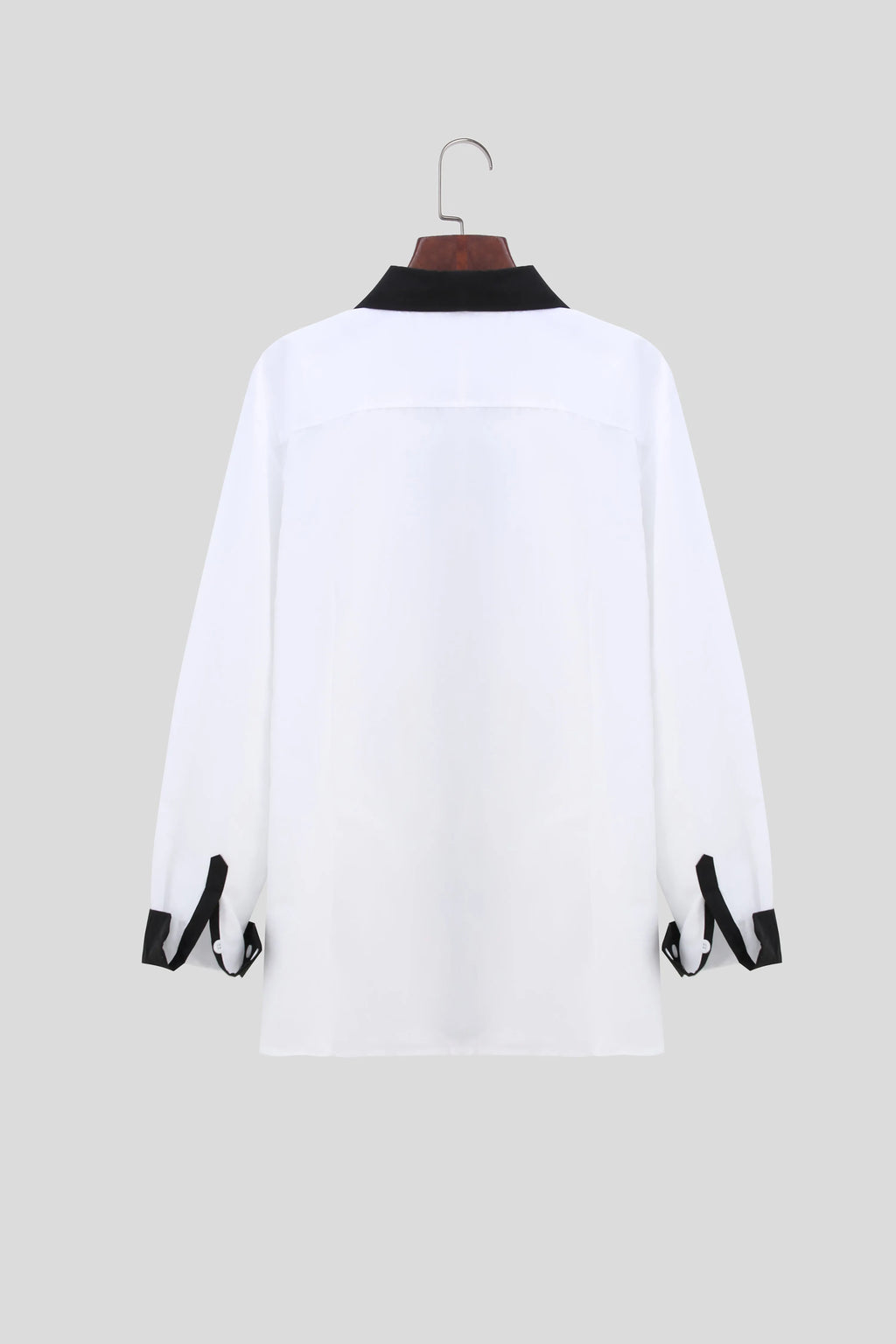 Men's long-sleeved colour-blocked shirt in white with contrasting colour panels and figure-hugging cut