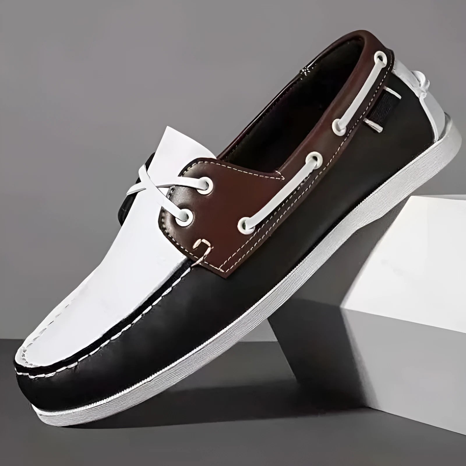 Men's British style casual shoes in artificial PU with flat heel and round toe.
