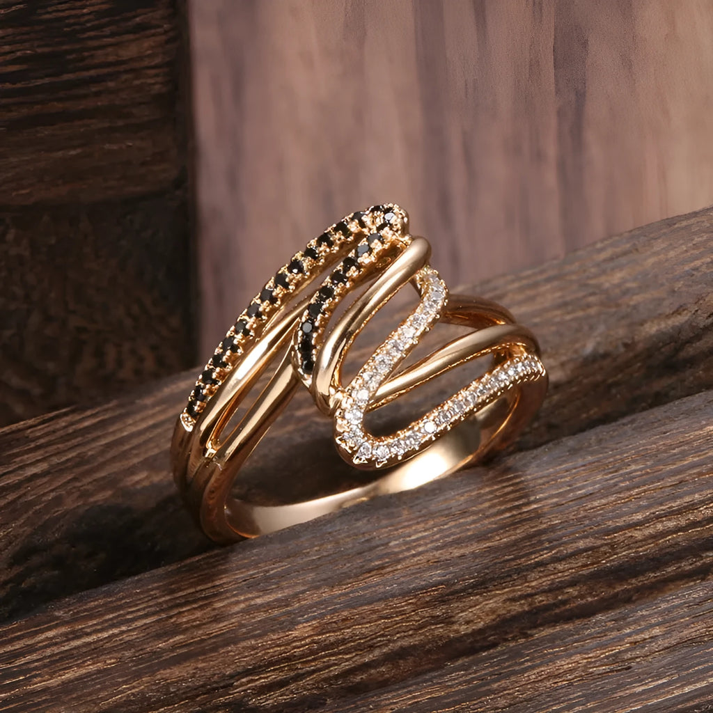 Women's copper ring with micro-inlaid zircon details in colour WK2230, shown on a hand.