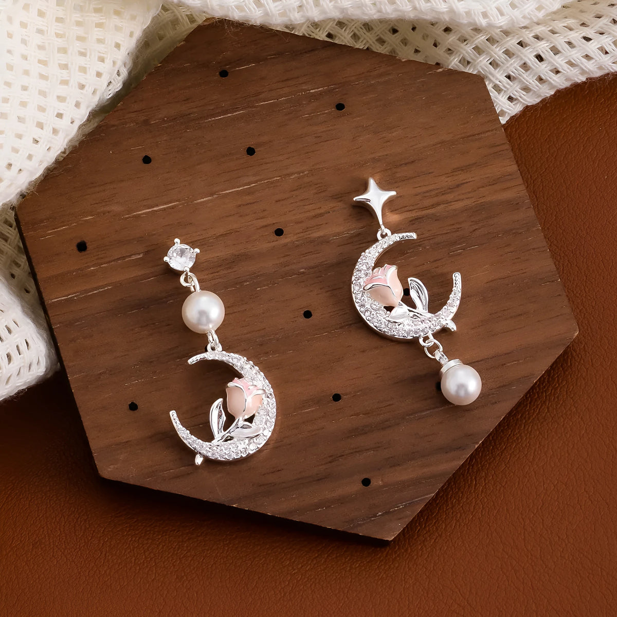 Gentle temperament rose flower earrings for women with imitation pearl and electroplated finish in SB0452 rose colour