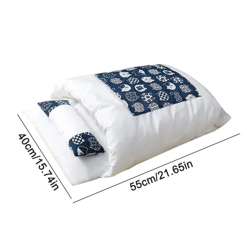 Winter cat bed with removable sleeping bag in four sizes for pets up to 11kg