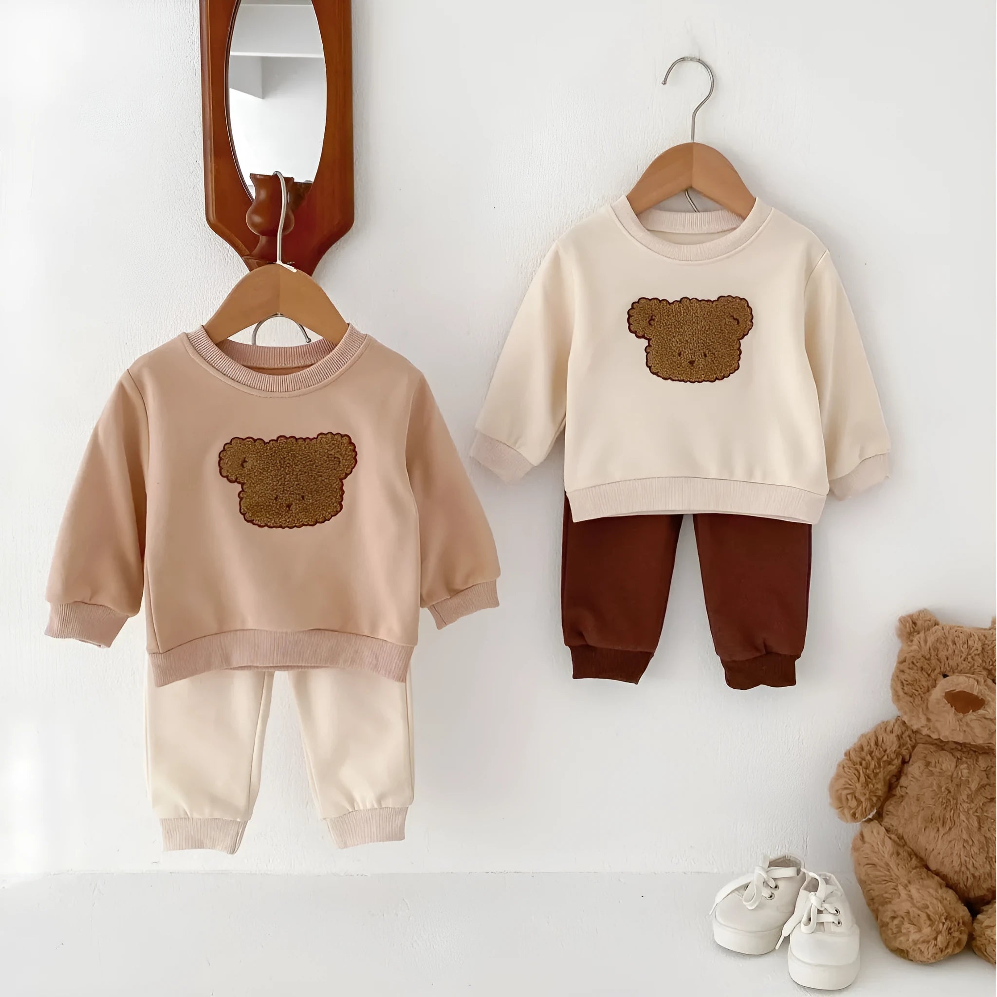 Bear long-sleeved sweater split two-piece suit in khaki with animal pattern for toddlers