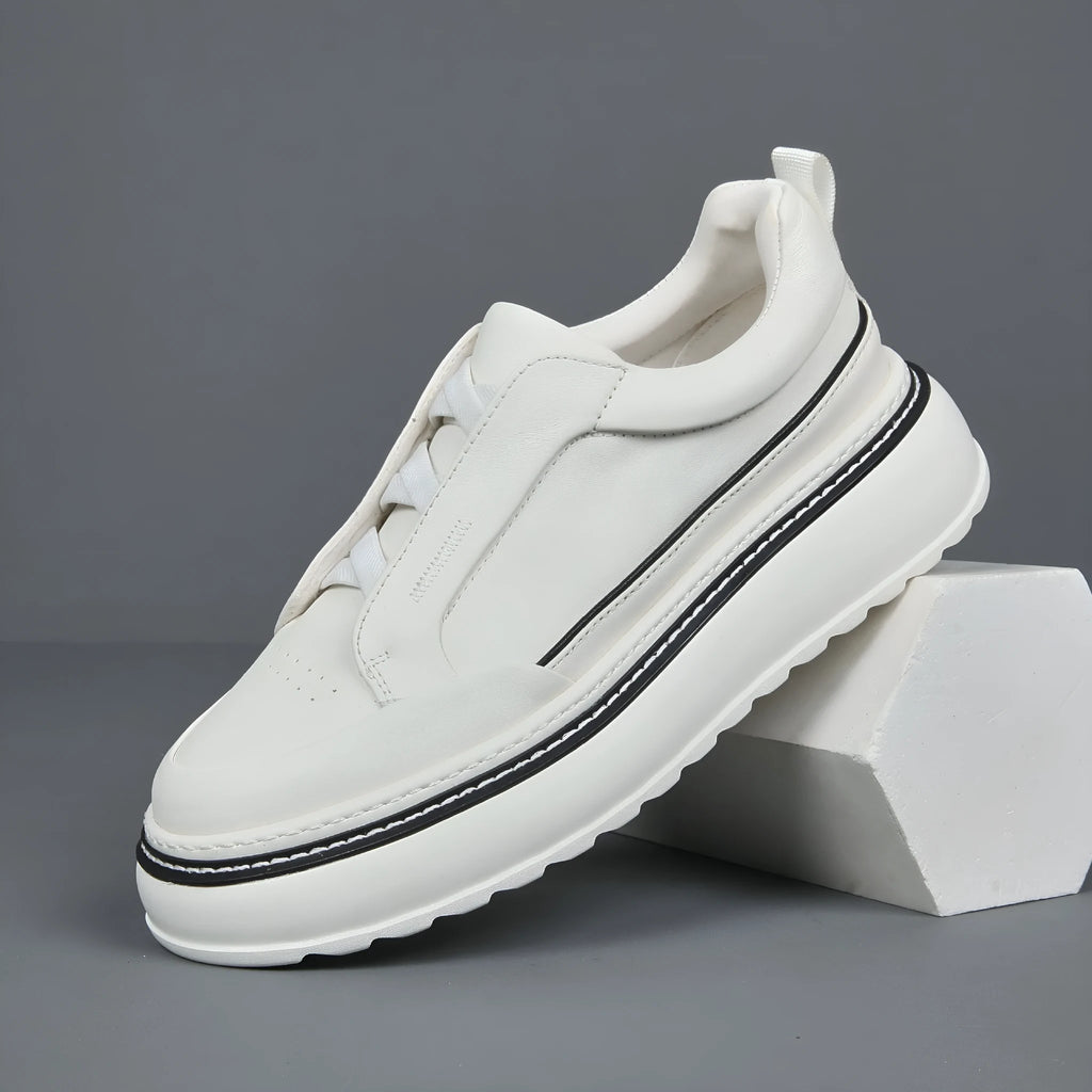 Casual slip-on sneaker in black with elastic band, first layer cowhide upper, foam sole, platform mid heel 3-5cm