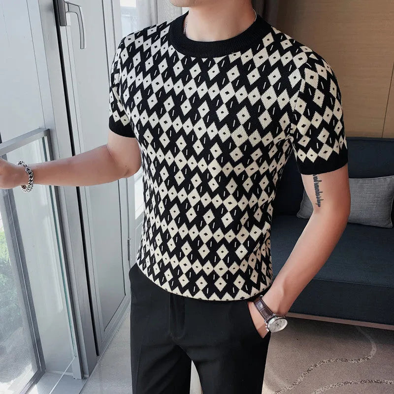 Round neck breathable casual slim Korean style bottoming T-shirt half sleeve sweater in black, front view
