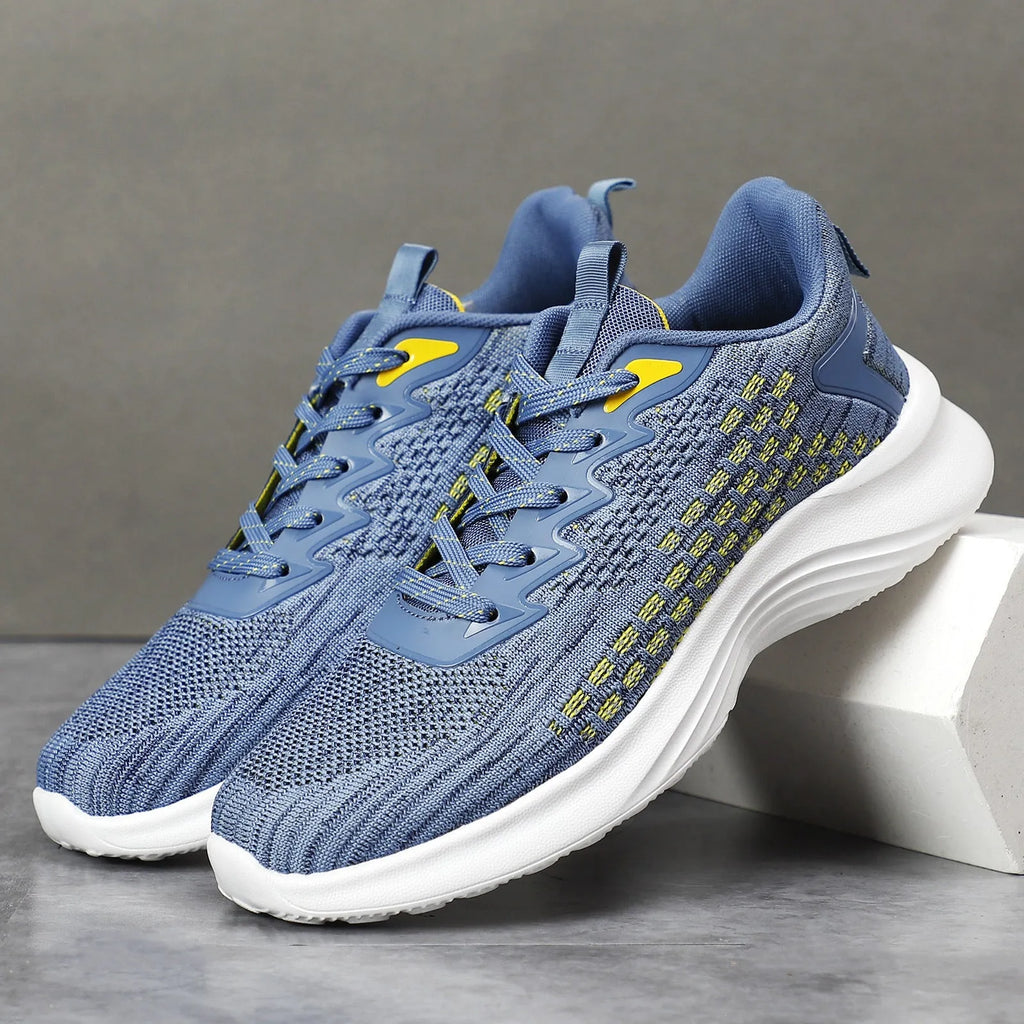 Women's lavender purple Flyknit running shoes with mesh upper and EVA sole on a white background.