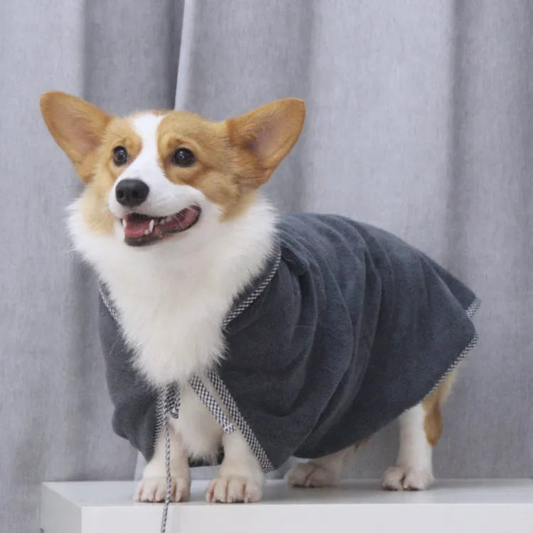 Grey and green ultra-fine fibre pet towels for dogs and cats in three different sizes.