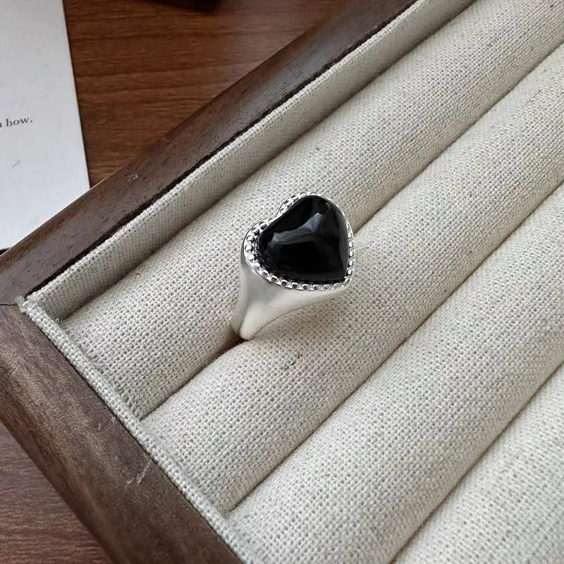 S925 sterling silver ring with heart-shaped black agate stone and adjustable opening