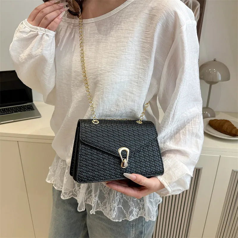 Women's classic woven lock small square bag in PU, horizontal square shape, 21x13.5x8.5cm, available in pink white black purple.