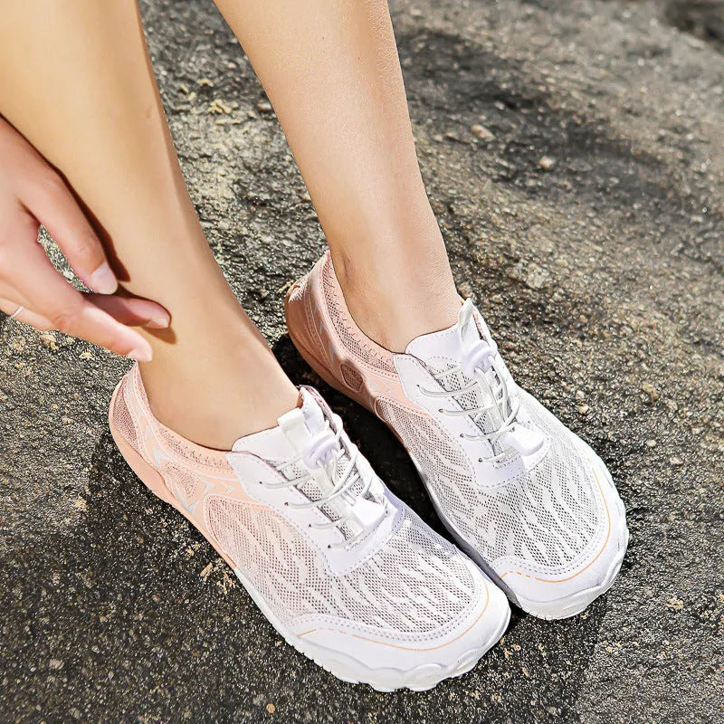 Low-top five finger shoes with rubber sole and elastic band in multiple colours like army green and pink moon.