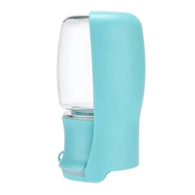 Blue foldable plastic dog water bottle shown in collapsed and expanded states, with 550ml capacity mark.