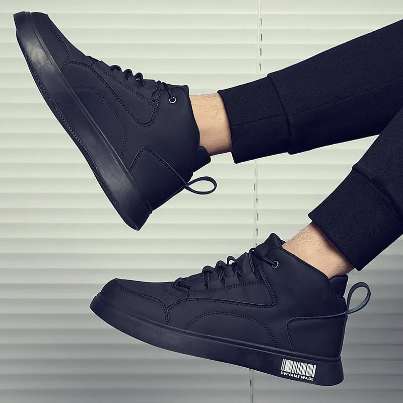 Men's white mid-top casual lace-up board shoes with a round toe and flat rubber sole.