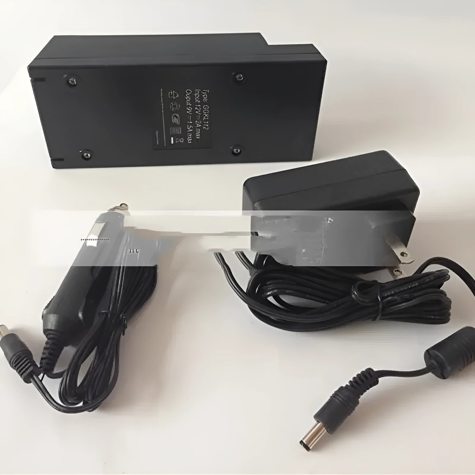 Keenstone GKL112 white 220V USB car charger unit for permanent installation in vehicle dashboard