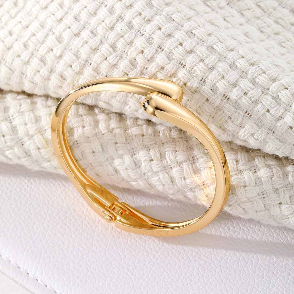 Women's exaggerated metal glossy surface bracelet alloy electroplated finish six colour options
