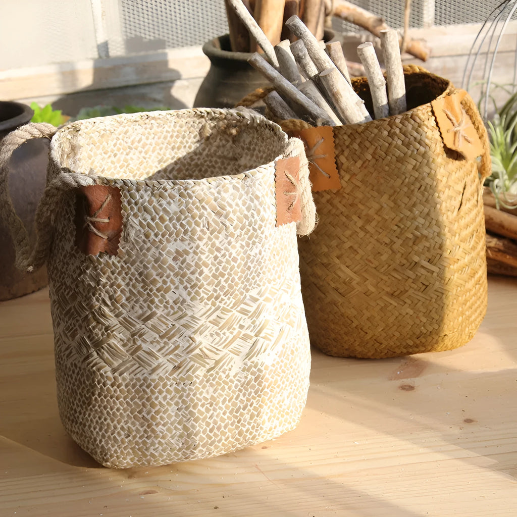 Hand woven seagrass basket with hanging rope, two sizes S and L, pastoral style, brown or white