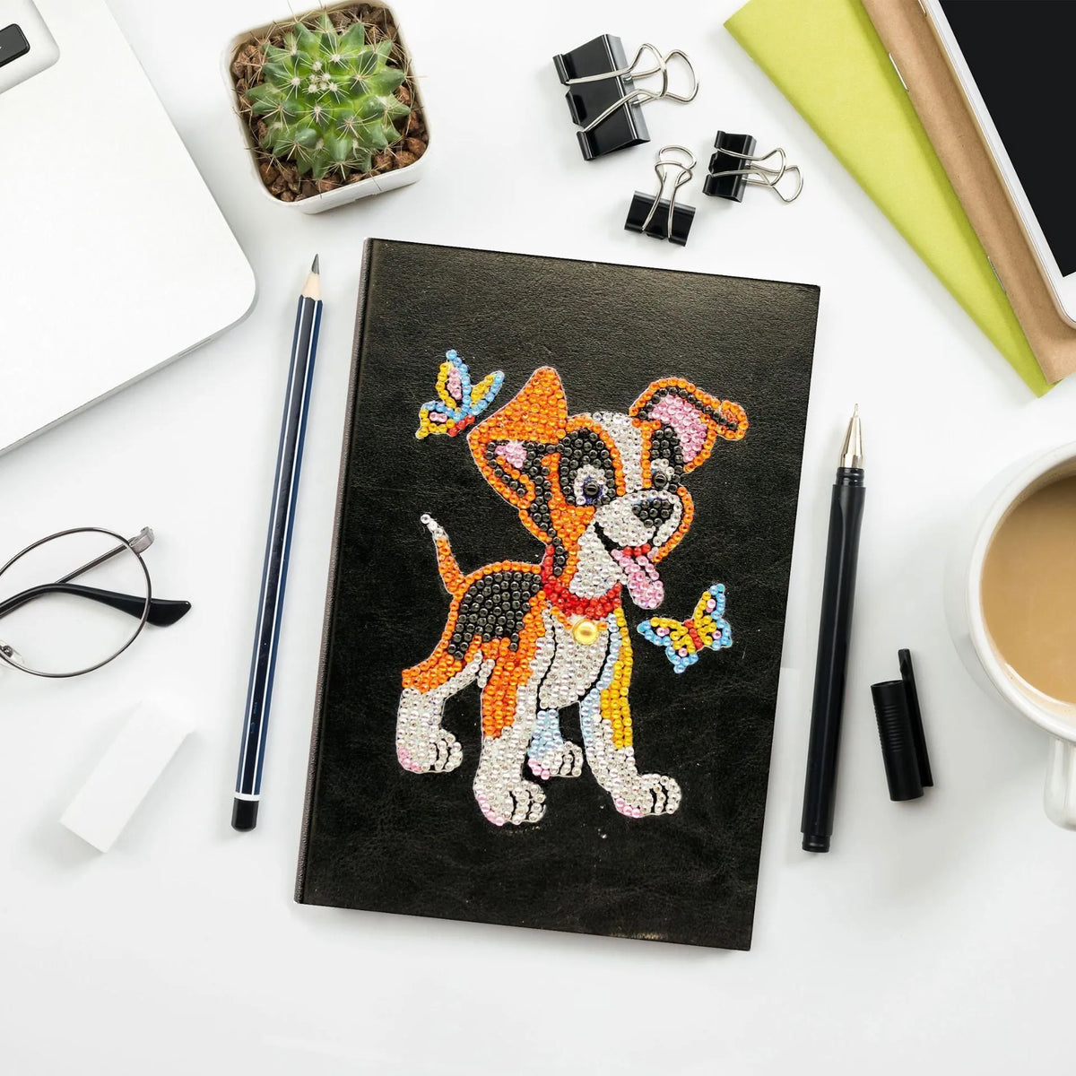 A5 diamond painting notebook with black cover, 50 pages, and 142x207x8mm dimensions